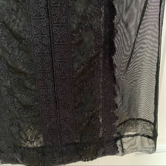 ROMANTIC MESH LACE AND EMBROIDERED TOP BY ZARA - Picture 8 of 9